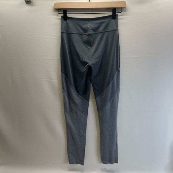 Beyond Yoga Grey Soft Leggings 7/8 size Small - Picture 6 of 7